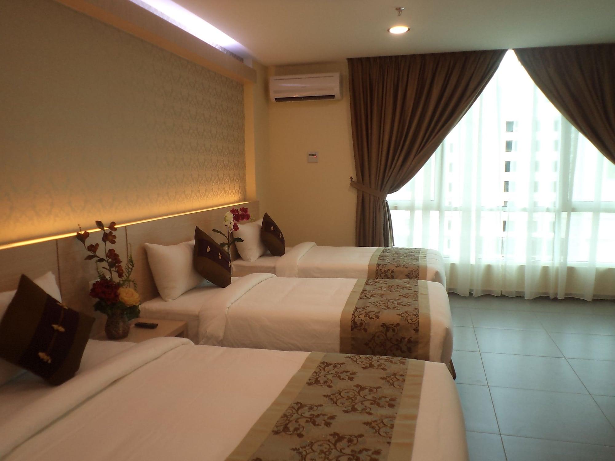 Midcity Hotel Melaka Exterior photo
