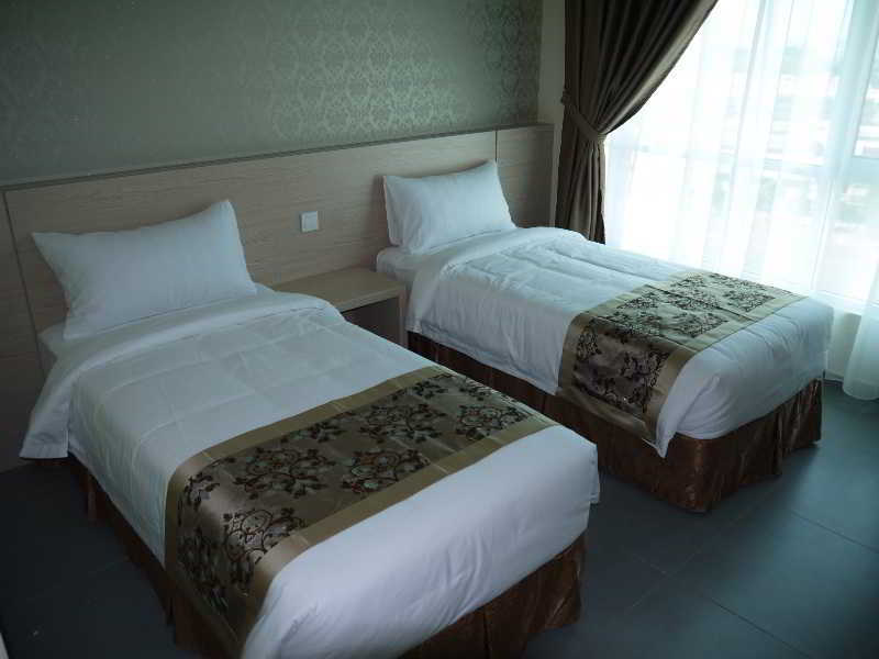 Midcity Hotel Melaka Exterior photo