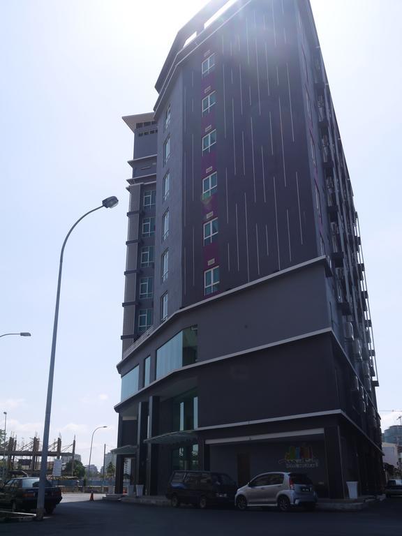 Midcity Hotel Melaka Exterior photo